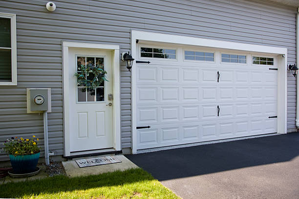 24/7 Emergency Garage Door Roller Replacement experts in North Plymouth, MA